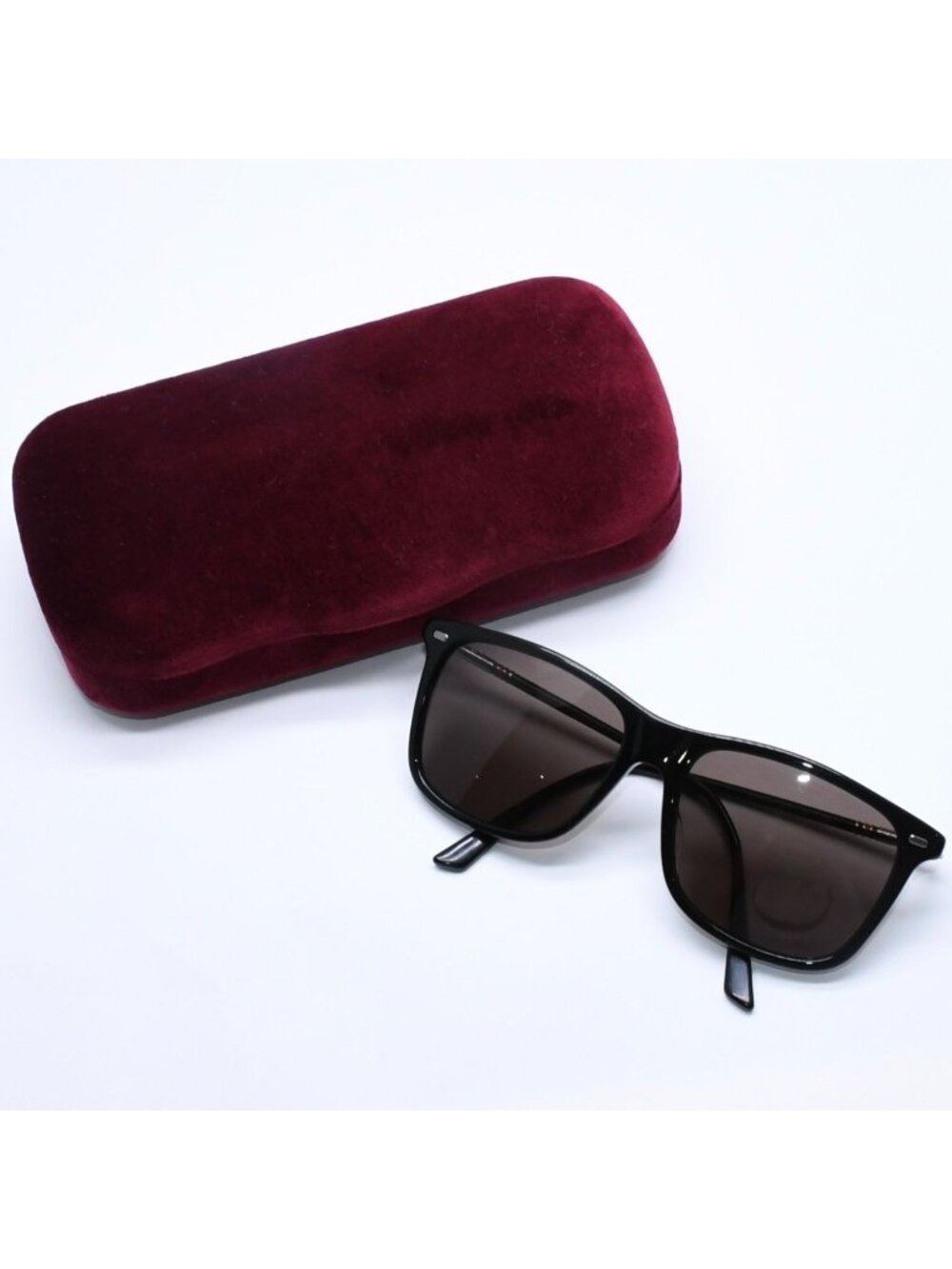 Gucci Sunglasses Eyewear 17 145 Black Red Green Silver